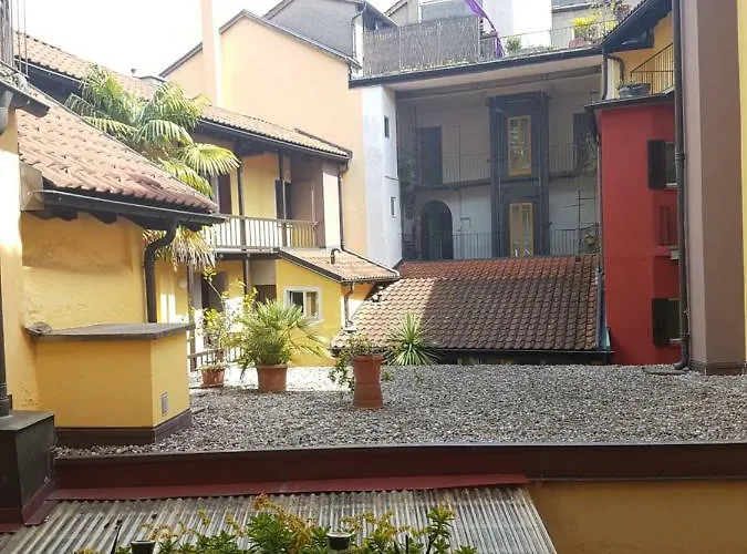 Garni Giacometti 住宿加早餐酒店 洛迦诺