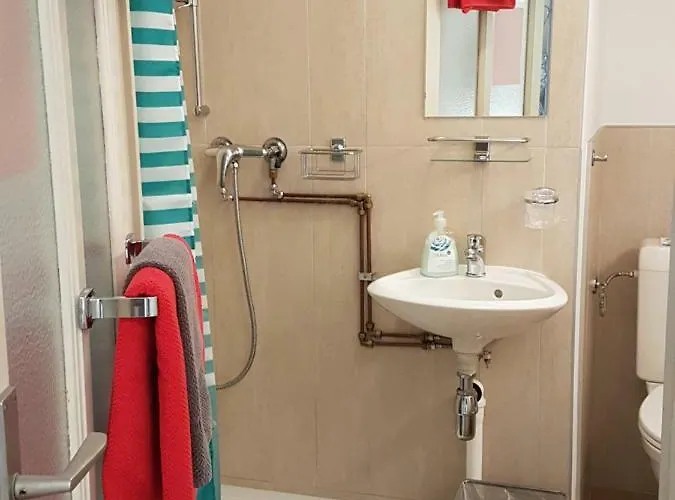 Bed & Breakfast Garni Giacometti Locarno